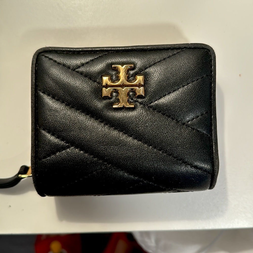 The Kira Bi-Fold Wallet- Black